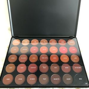 MORPHE neutral eyeshadow color palette